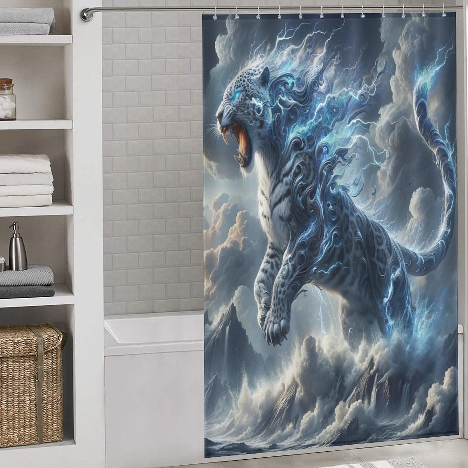 Rideau de douche tigre en tissu lavable pour créer une ambiance jungle dans votre bain