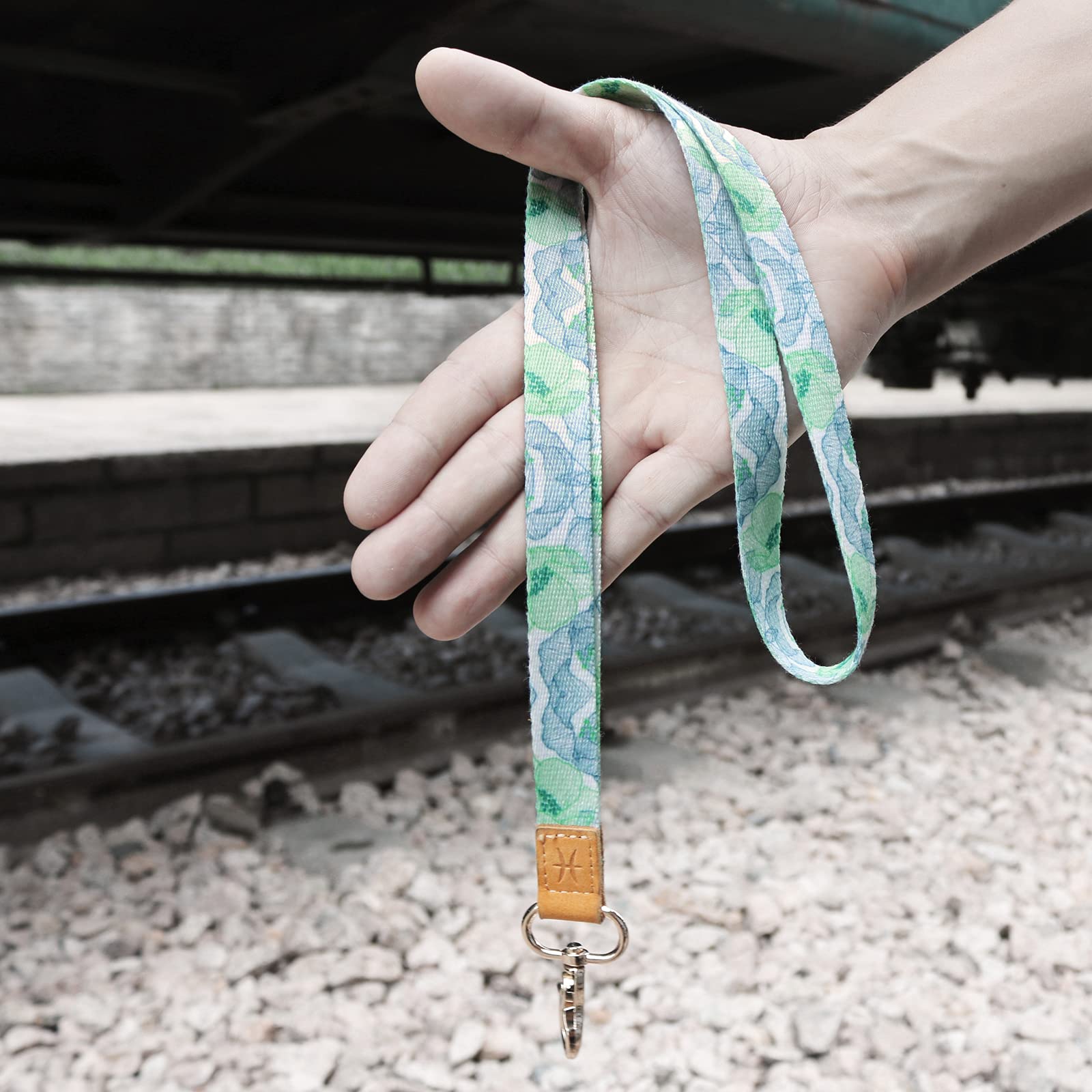 HEZEN Cool Lanyards,Neck Strap Key Chain Holder, Neck Lanyards for Keys,Wallets and ID Badge Holders (Flower C) - Image 3