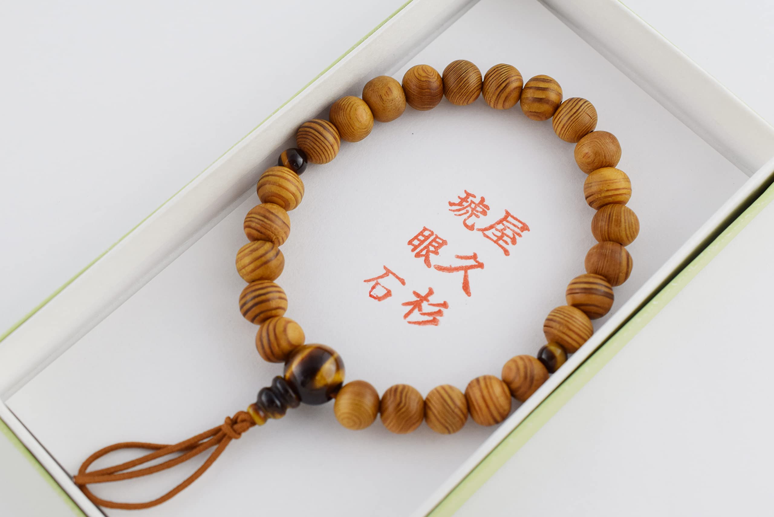 京都あさひ屋 Armband aus japanischem Zedernholz, Yakusugi-Holz und Tigerauge, 8 mm, Juzu Dhyana, Zen, Kyoto, Gebetsperlen, handgefertigt, für Männer und Frauen, Geschenke, elastische Mala-Perlen