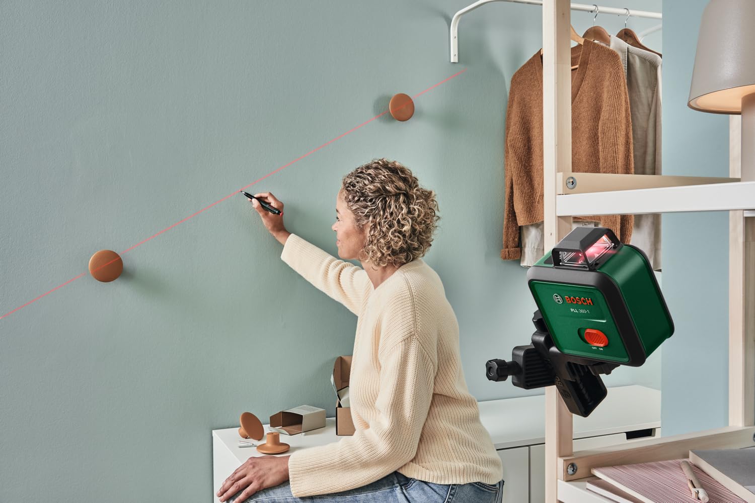 Bosch Livella laser PLL 360-1 (livella laser autolivellante a 360°, precisione ±0,4 mm/m, raggio d'azione 12 m, funzione di inclinazione, in confezione di cartone)