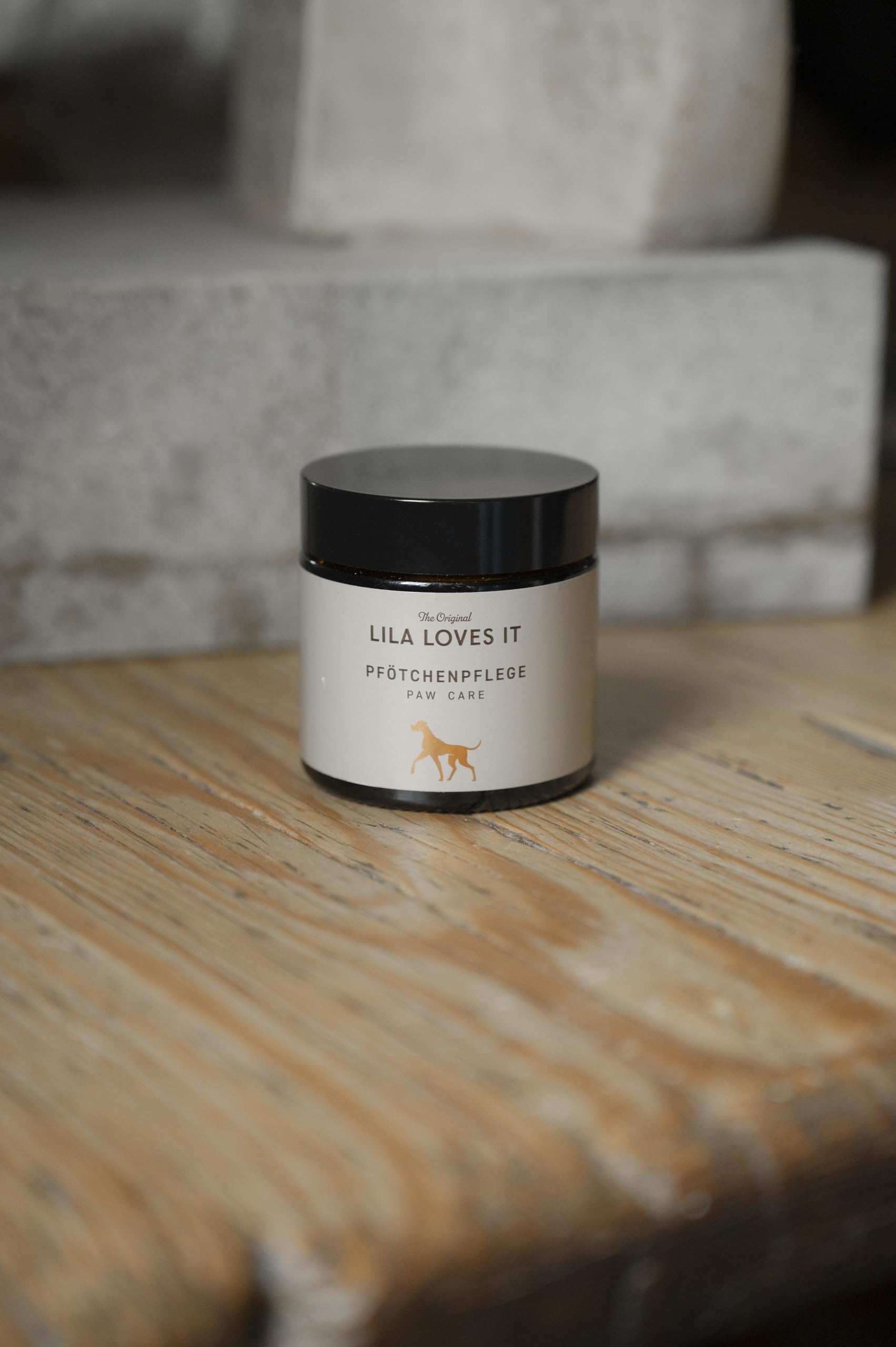 Pfotenbalsam für Hunde – mit natürlichen Inhaltsstoffen, beruhigt und schützt die Haut, stärkt die Widerstandskraft der Pfotenballen, PFÖTCHENPFLEGE von LILA LOVES IT, 60 ml