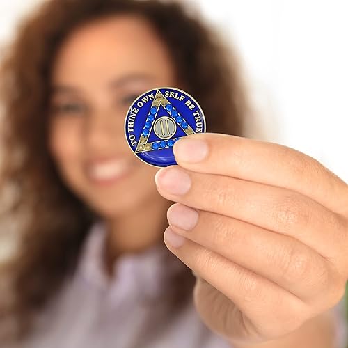 Vista 8 de Moneda de sobriedad de 5 años Ficha de aniversario de recuperación de medallón de chip AA cristalizado azul con oración de serenidad