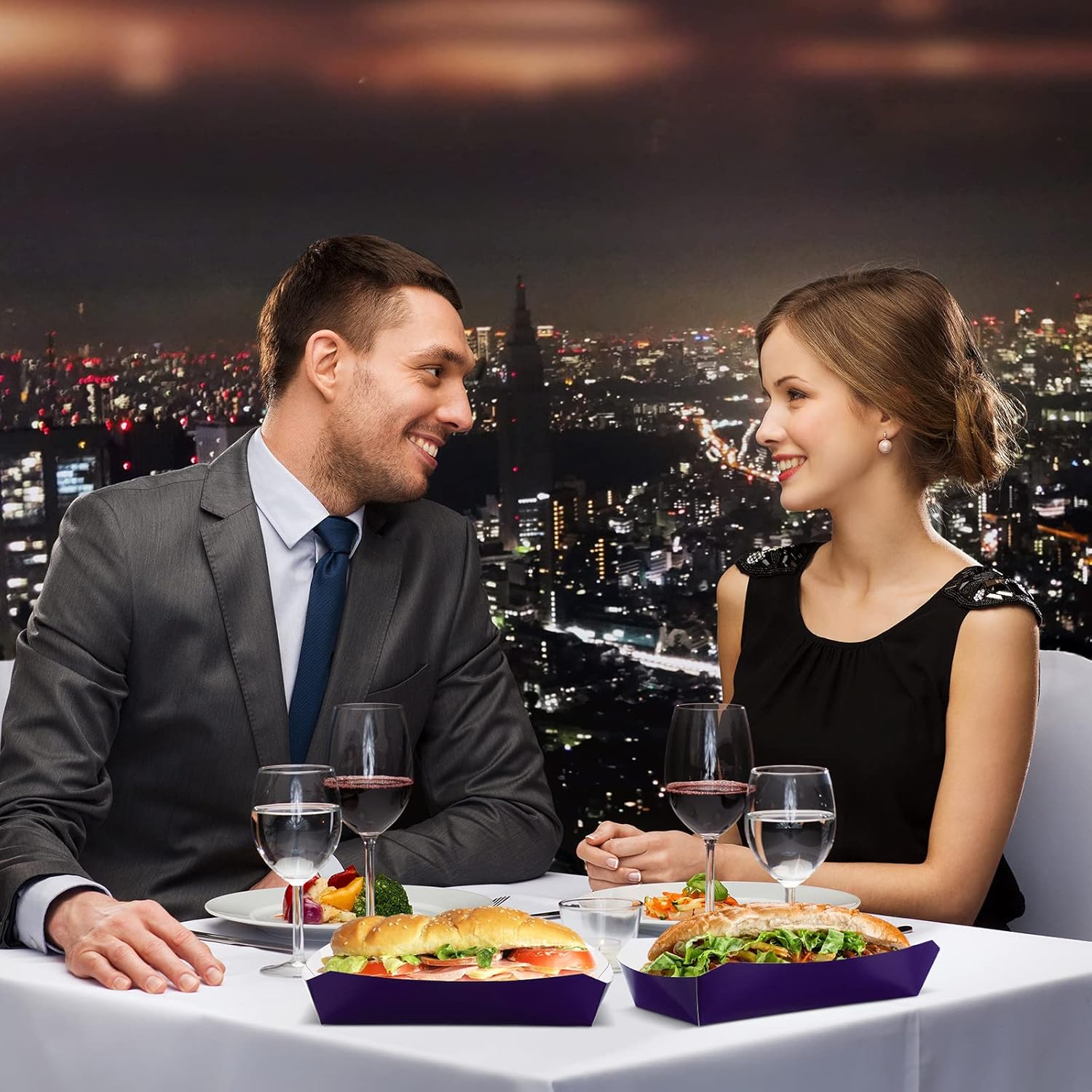 Potchen 200 Pack Paper Hot Dog Trays,2 lb Disposable Heavy Duty Paper Food Boats,Grease Resistant Hot Dog Holder Serving Trays for Concession Stand Supplies Liners for Takeout Food 7 x 3.3 Inch