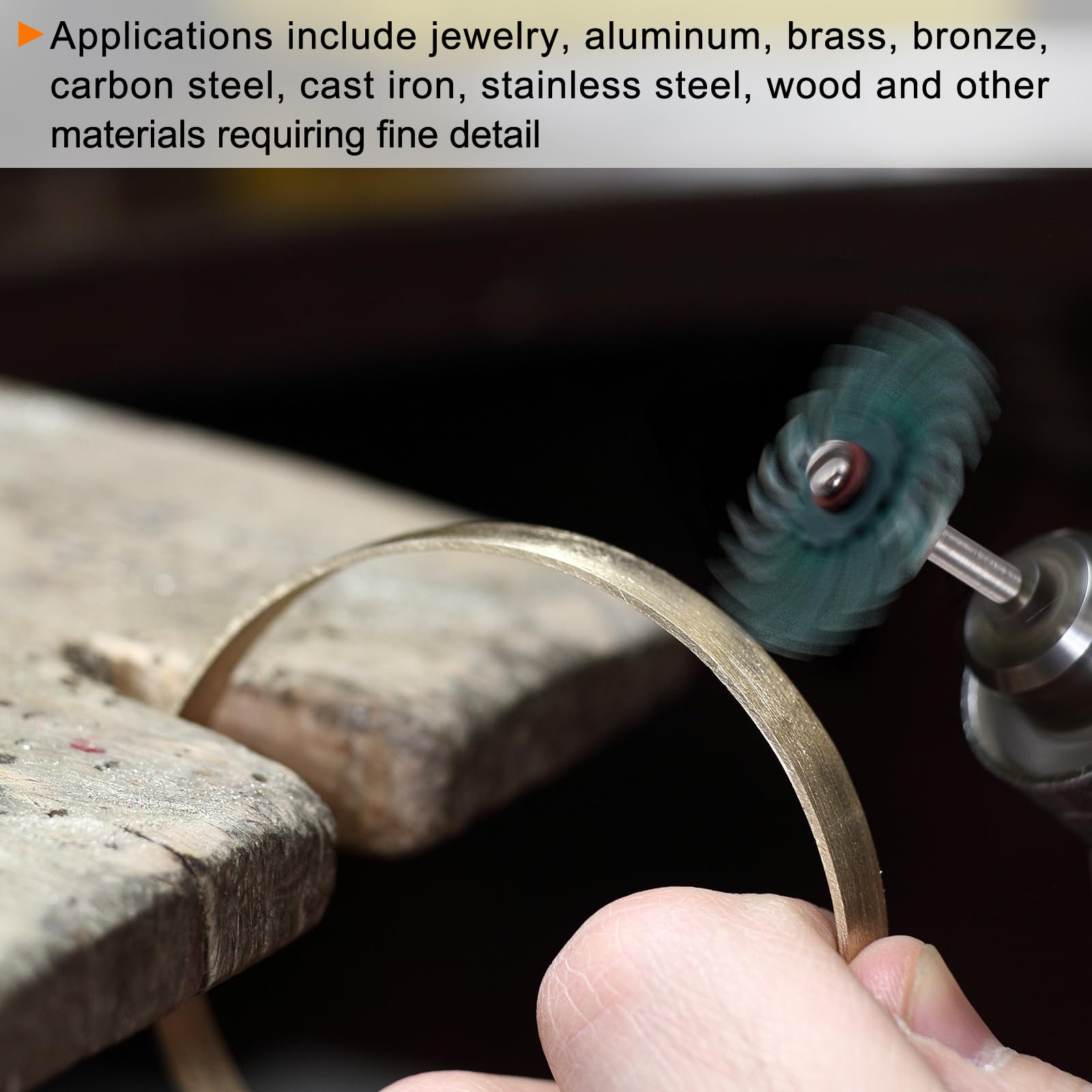 QUARKZMAN 42 Pezzi Set Dischi A Setole Radial 1" 80-2500 Grana Kit Spazzole Abrasive Per Levigatura Ruote Per Lucidatura Con 6 Mandrini 1/8" Per Pulitura E Lucidatura Di Gioielli Metallo