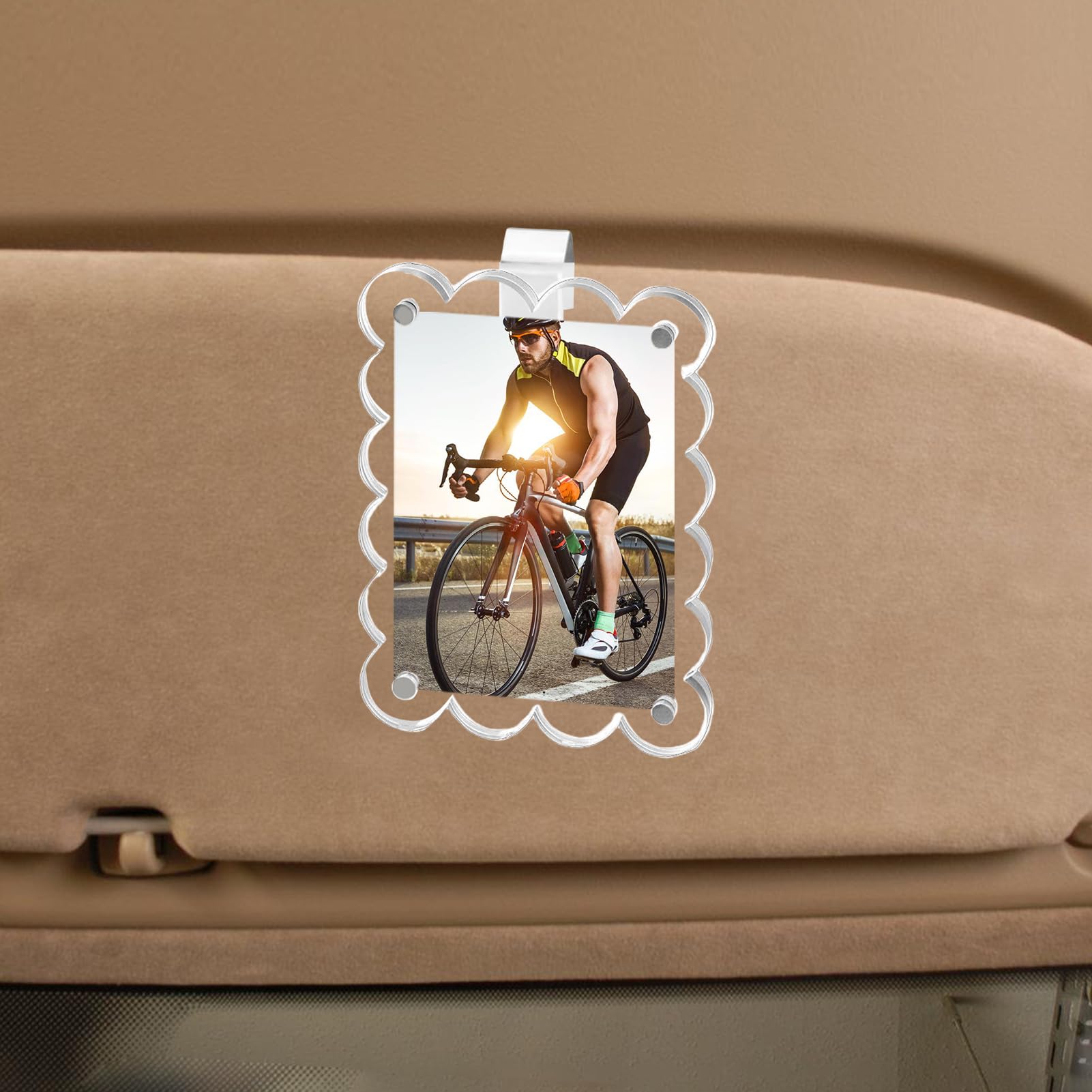 Aizazuwa Sunglasses Holders For Car Sun Visor, Magnetic Leather Astronaut Cartoon