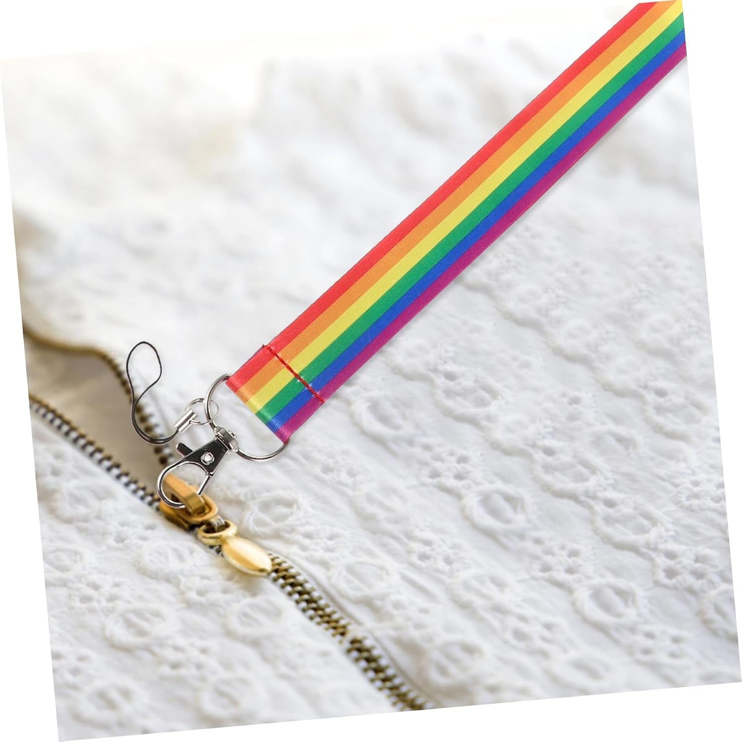 Zipper Grip Assist Tool for Elderly and Disabled Lightweight Zipper Pull Aid for Dresses and Boots with Hook Easy to Use for Everyday Needs