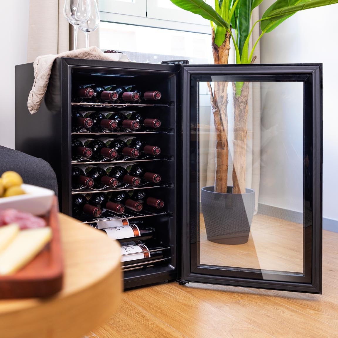 Cecotec Cave à vin Bolero GrandSommelier 2450 Black Compressor, 24 bouteilles, température réglable 5-18°C, panneau tactile