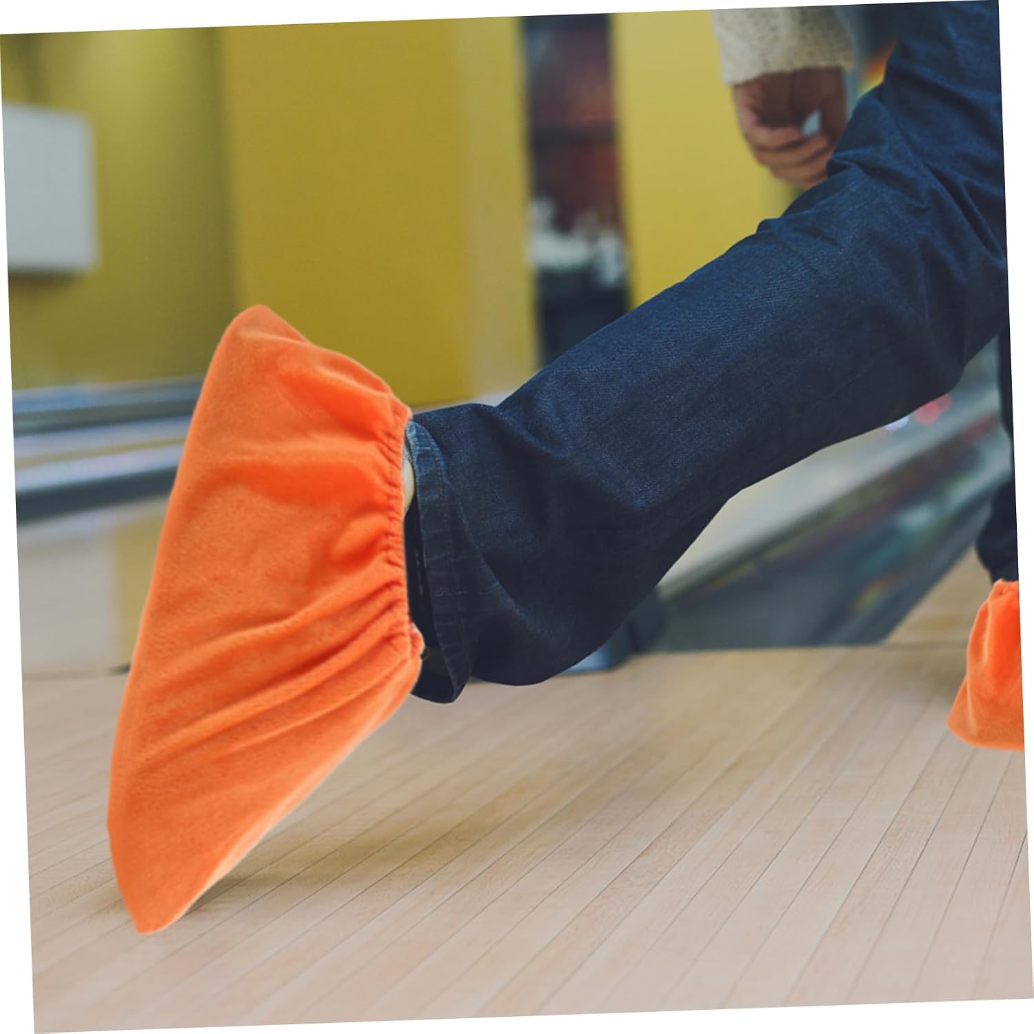2 Pairs Indoor Bowling Shoe Covers Reusable Non Slip Lint Covers Soft Breathable for Comfort Durable Household Shoe Protector for Adults