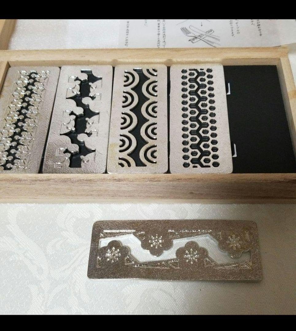 能作 自由に形を変えられる珍しいカトラリーです 能作 自由に形