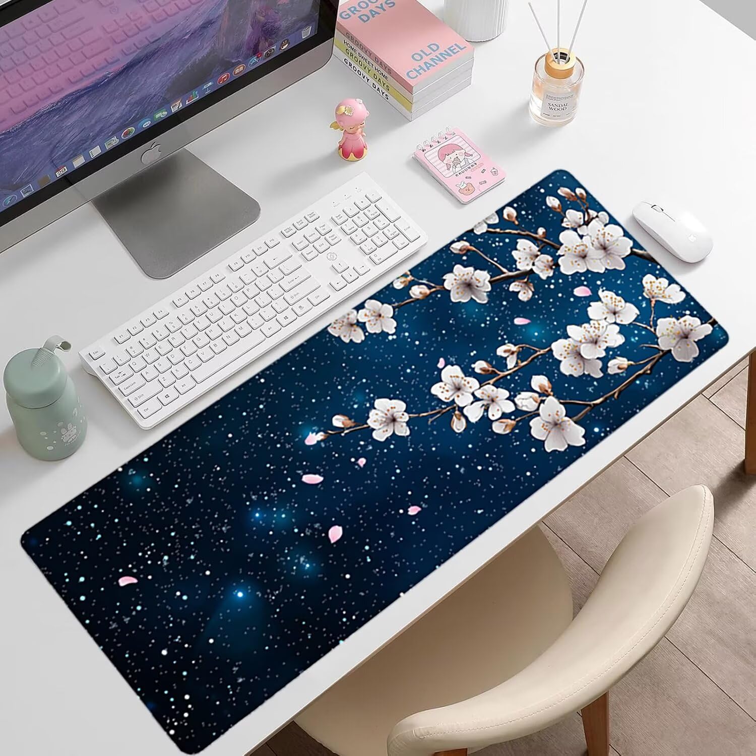 Podkładka pod mysz XXL Flower - 1400x600x3mm - niebieska duża mata na biurko z przeszytymi krawędziami i antypoślizgowa wodoodporna do komputera, laptopa poprawia precyzję i szybkość. -36316