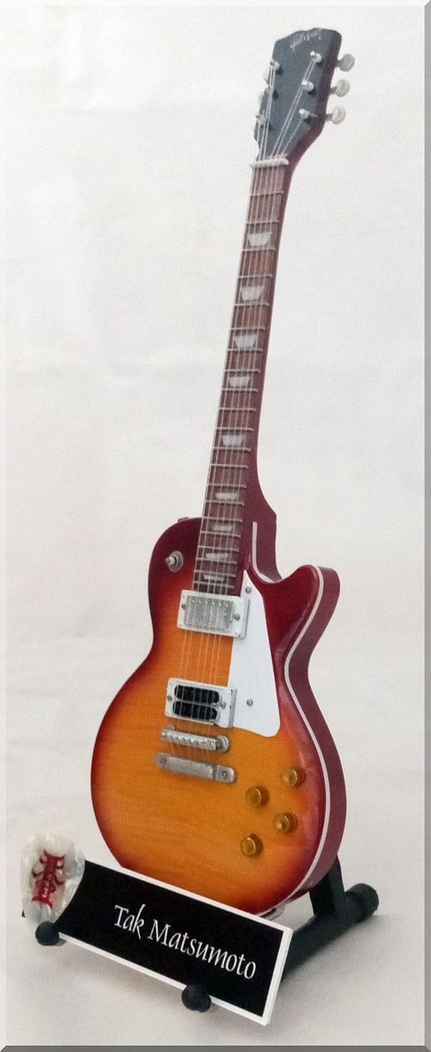 Miniature Guitar Eagle with Guitar Pick