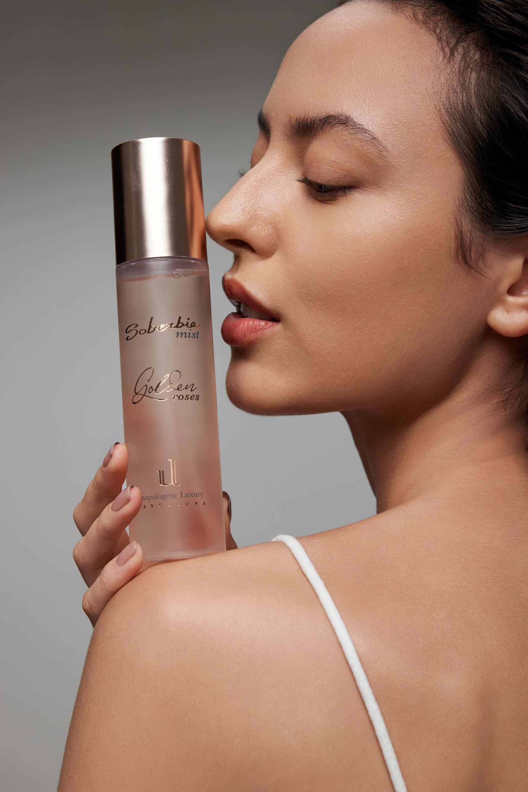 Unapologetic Luxury Soberbia Facial Mist – Tónico Facial Hidratante de Rosas y Oro – Para Todo Tipo de Piel – 150 ml