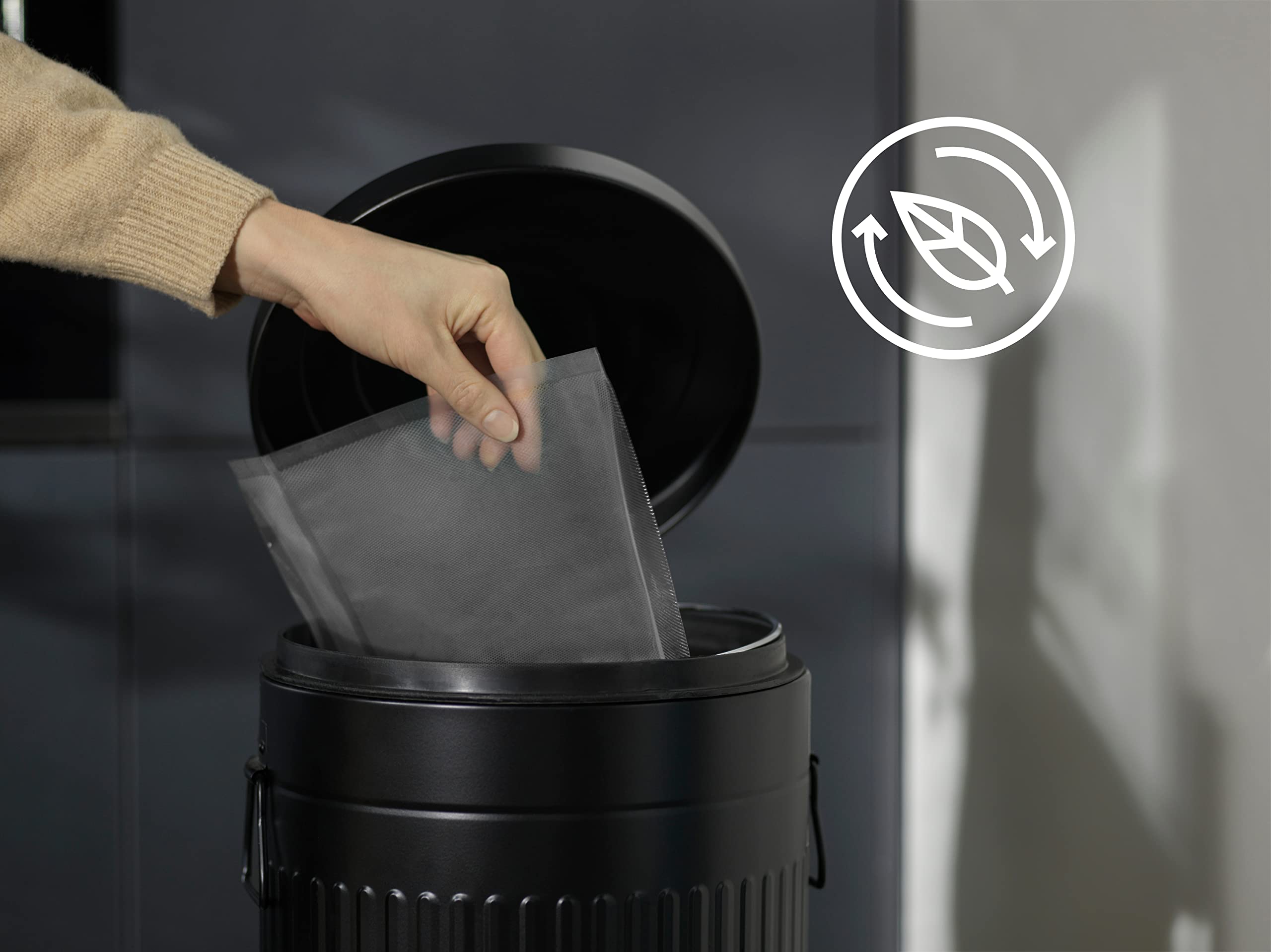Electrolux 2x Rollen Plastiktüten für Vakuumverpackung, 28cmx6m, Modell EVSRR1, FDA-zugelassenes Material & BPA-frei, Für Eingebaute/freistehende Vakuum-Verpacker, Kochbar & Nützlich in Sous Weide