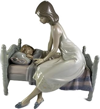 Lladro "Sleep Tight Collectible Figurine #05900 Retired Glazed Finish