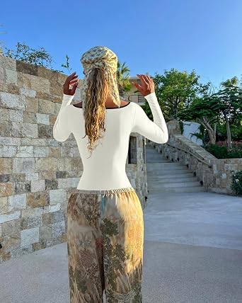 OQQ Women Bodysuit Contrast-Trim Square Neck Long Sleeve Stretch Bodysuit Tops