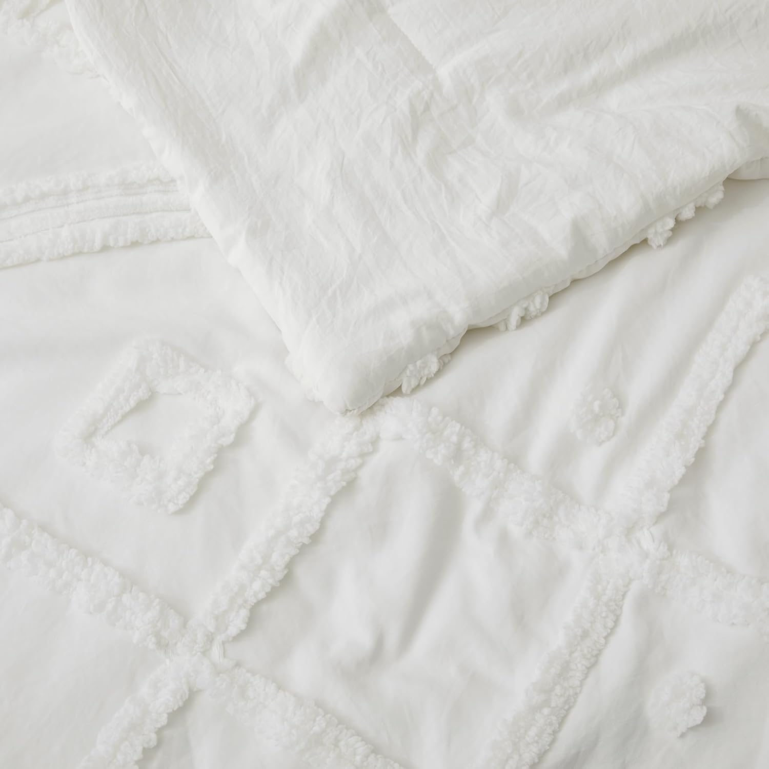 Oli Anderson White Queen Comforter Set, 3 Pieces Tufted Bedding Set, Boho Shabby Chic Comforter with 2 Pillowcases (Cloud White,Queen) - Image 4