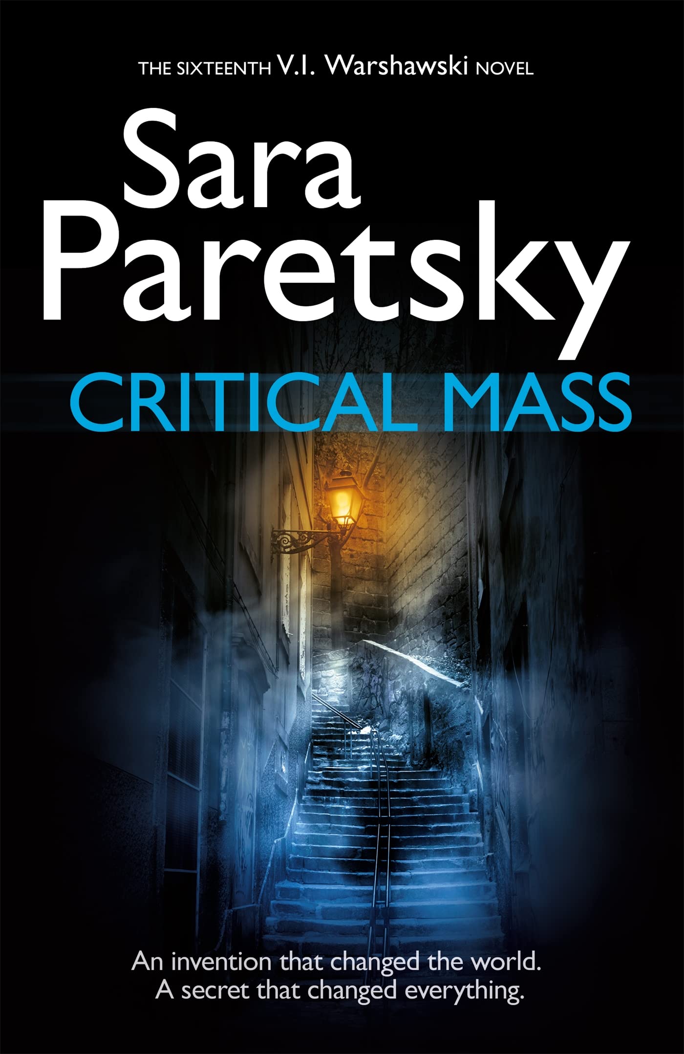 Critical Mass: V.I. Warshawski 16 by Sara Paretsky (Paperback, 2014)