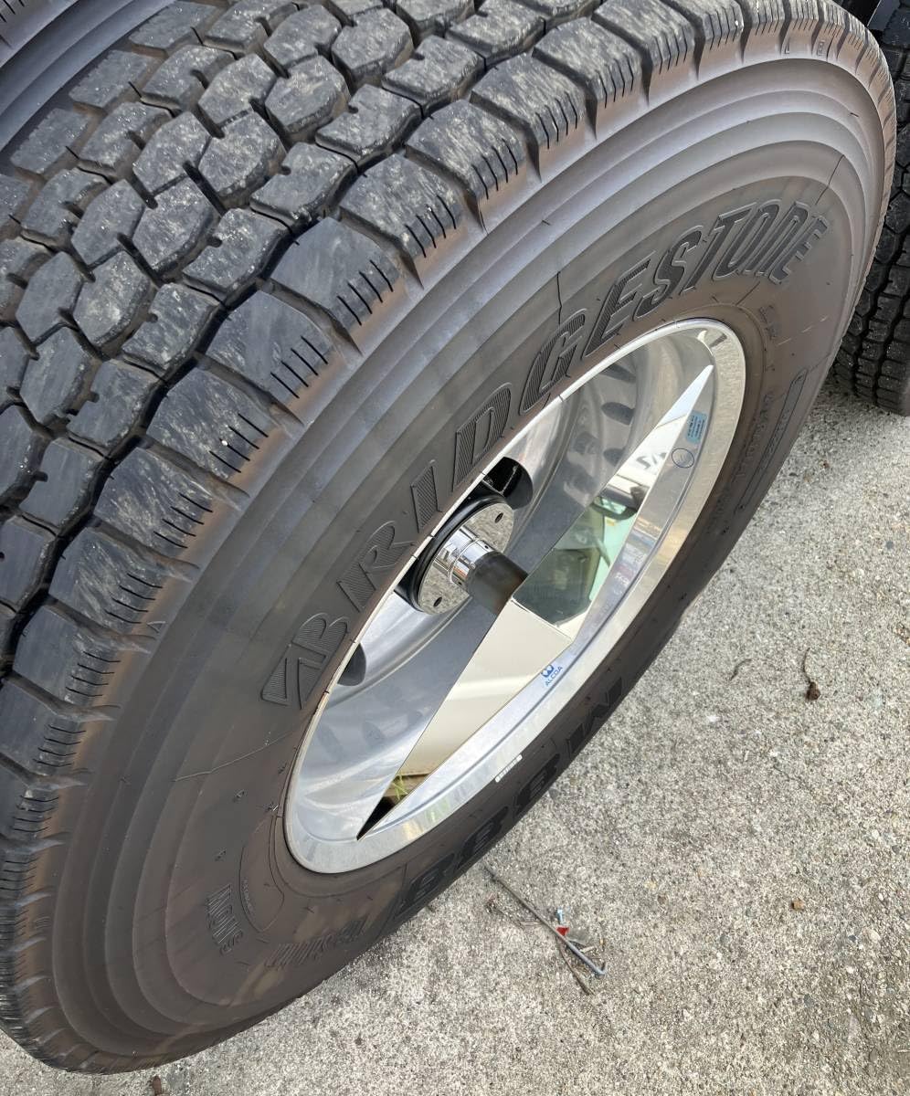 鏡面ステンレス製 大型車用 22.5インチ 一文字 マーカー付 ホイール