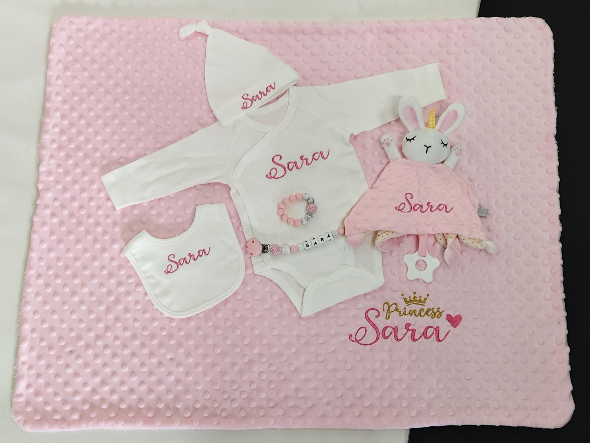 Personalized Newborn Baby Gift Sets, Customized Essential Stuff for Newborn Girl, Custom Embroidered Baby Blanket Onesie Hat Beanie Pacifier Clip Security Blanket with Name