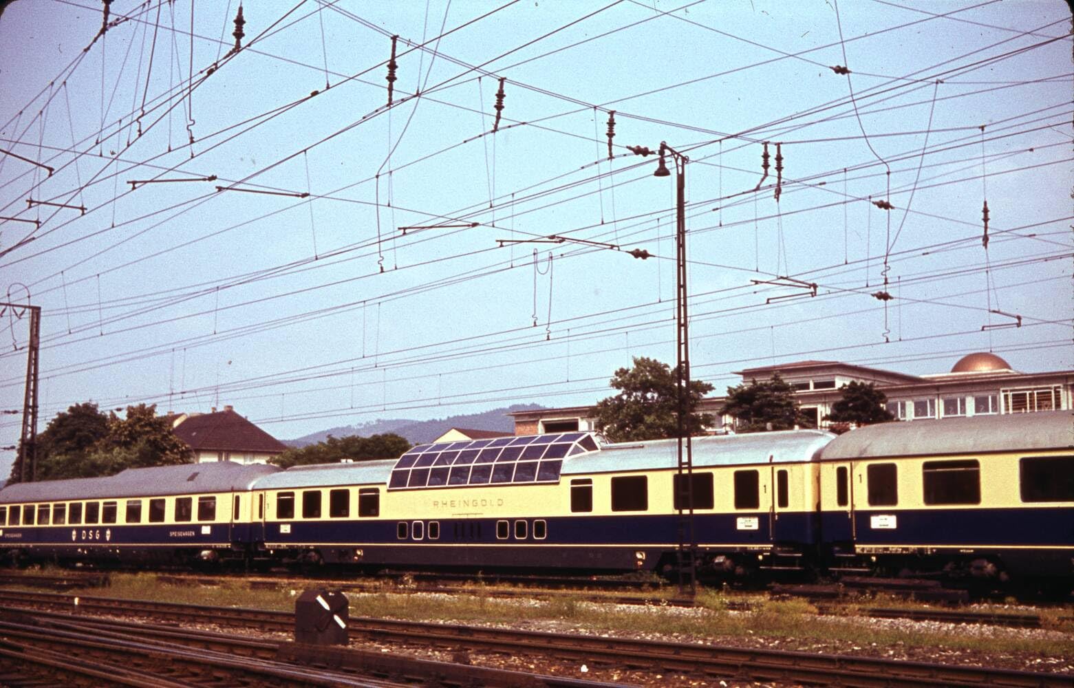 Deutsche Bundesbahn in Farbe Eine Zeitreise durch die Nierentischepoch: Zwischen Deutscher Reichsbahn und Deutscher Bahn AG - die Eisenbahn in der Zeit des Wirtschaftswunders