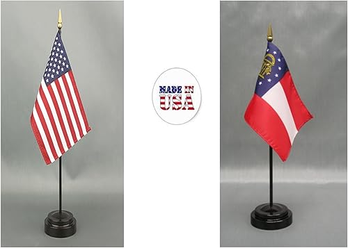 Miniatura 4 de Fabricado en los Estados Unidos. Bandera miniatura de escritorio y mesa de 4 x 6 pulgadas, incluye 2 soportes de bandera y 2 pequeñas banderas de