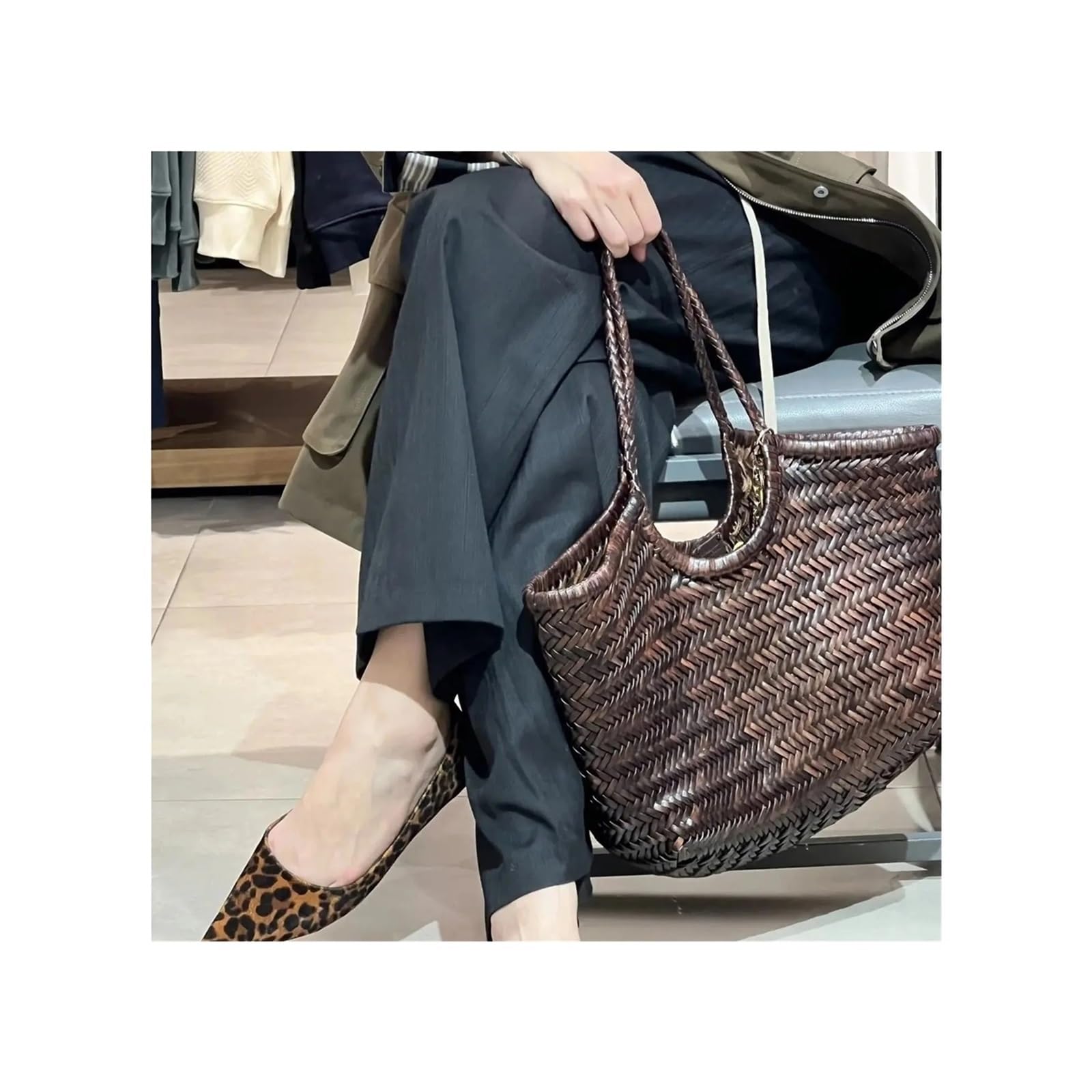 Geflochtene Strandtasche Handgewebte Einkaufstasche aus genarbtem Leder, modische for Damen, großes Fassungsvermögen, Umhängetasche, luxuriöses Design, Gemüsekorb