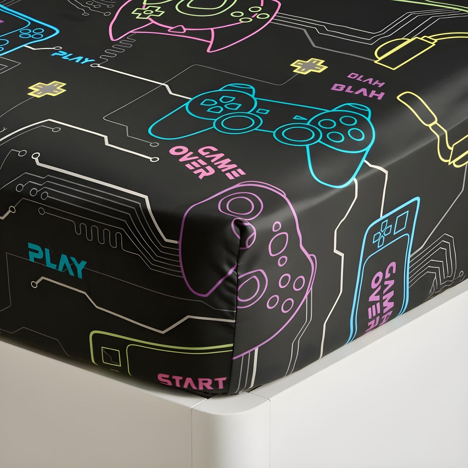 Ohs Boys Black - Gaming Kids Bedroom Gaming Print Single Fitted Sheet Black, Easy Care Soft Microfibre Fabric Deep Pocket 25Cm Gaming Bedding Bed Cover Shrinkage And Fade Resistant Kids Fitted Sheet, 90 X 190Cm