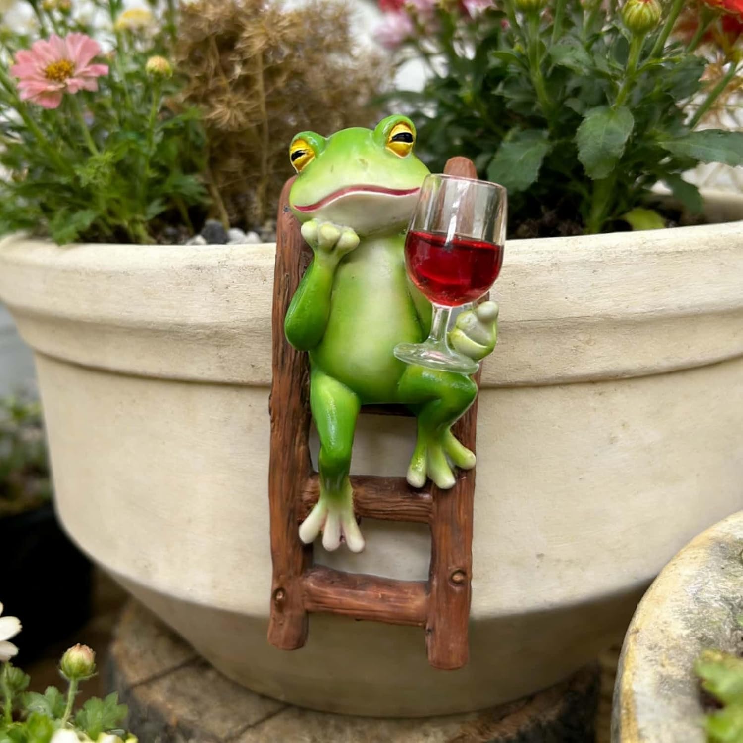 Set of 4 Sherum Tipsy Frog Flower Pot Hugger, Resin Hanging Frog Decorations for Plant Pots, Outdoor Statue for Home Garden Balcony Patio Lawn Yard Ornaments (All 4Pcs)