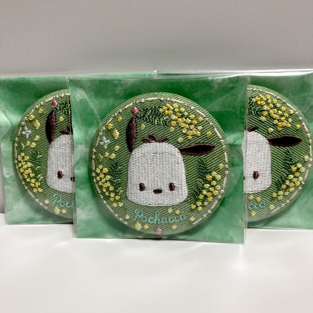 Amazon | サン リオキャラクターズ 花言葉 刺繍缶バッジ