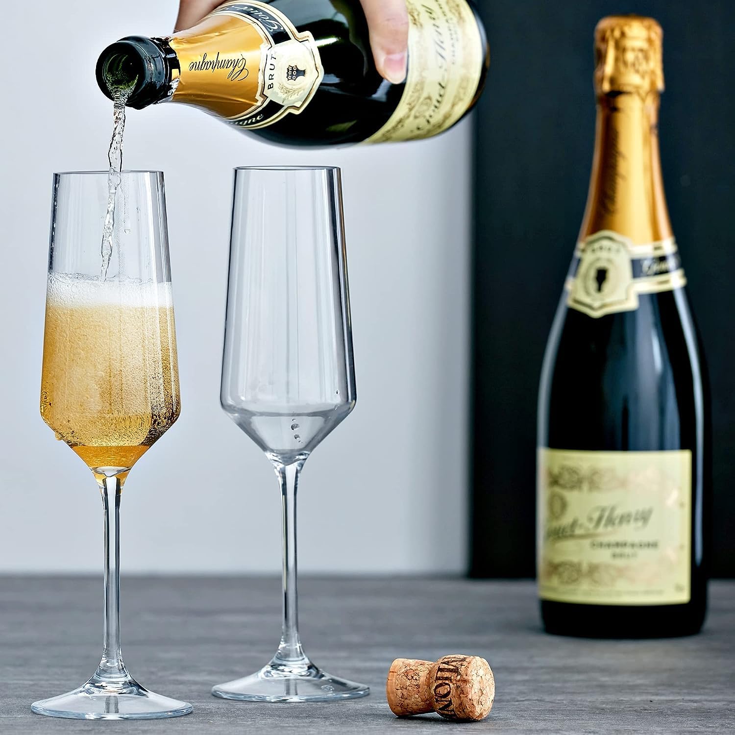 BINZO Long Champagne Glasses, Set of 2, 250 ml, Elegant Champagne Flute Glass, Slim Glasses Ideal for Wine, Champagnes, Home Bar, Special Occasions, Pack of (2) 2