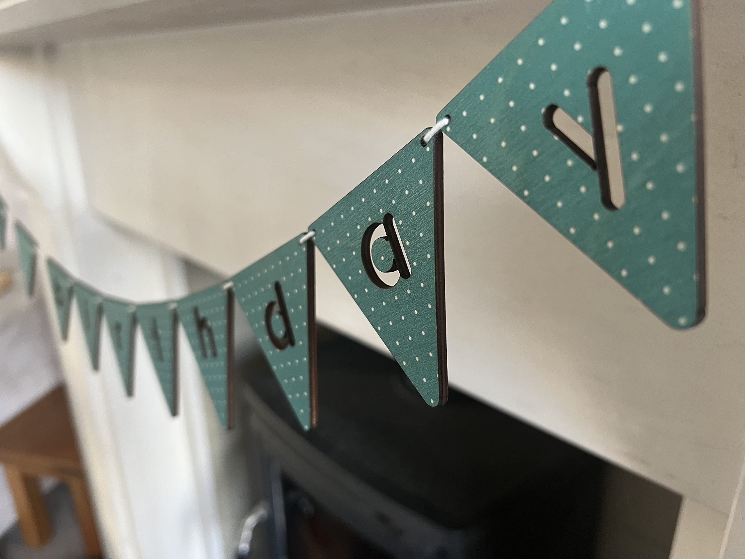 stika.co Banderines de Madera Personalizados de Feliz cumpleaños, decoración de Fiesta con impresión Divertida, decoración Duradera del hogar