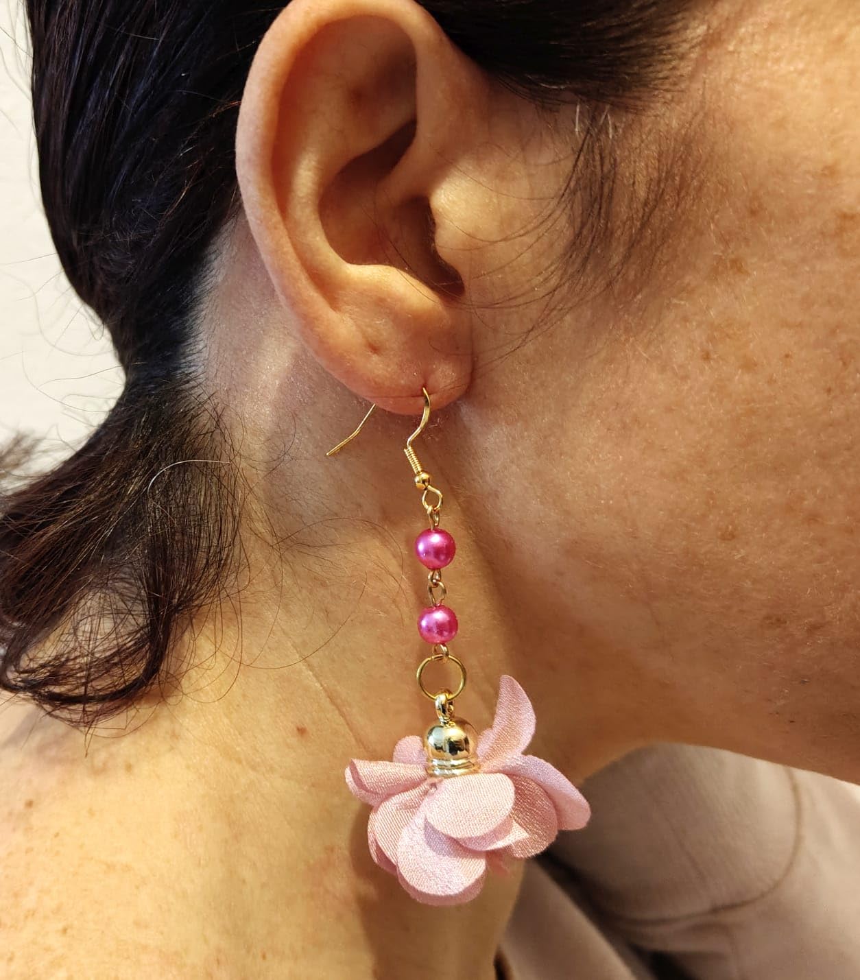 Pendientes pintados a mano – HOMENAJE A ALPHONSE MUCHA - Pendientes colgantes de mujer, Joyas de madera pintada, Gancho de plata, Made in Italy, Bisutería decorada, Elaboración artesanal
