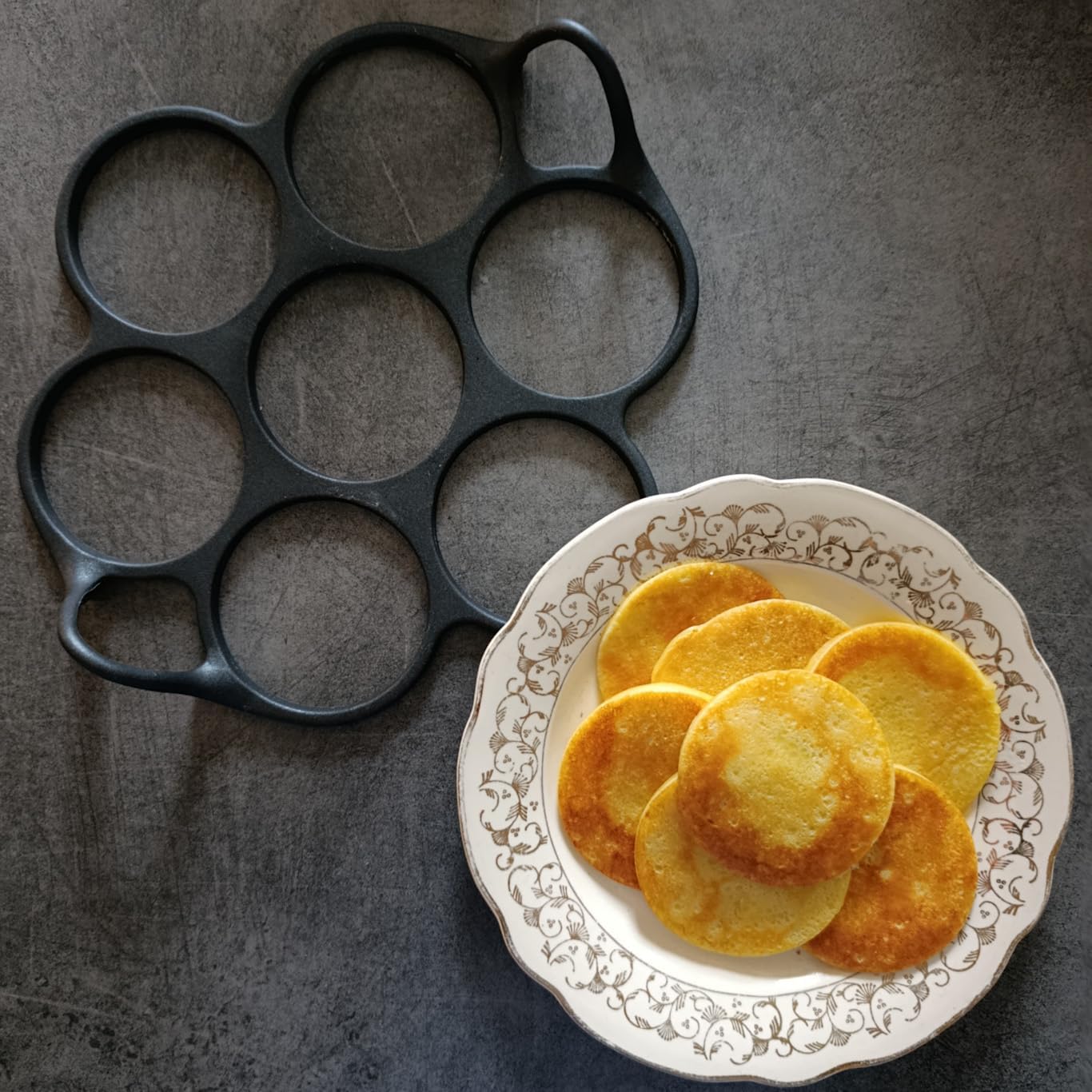 Patisse 19233 Starflex Silicone Mould for 7 Mini Pancakes 23 x 7 x 5 cm - Black