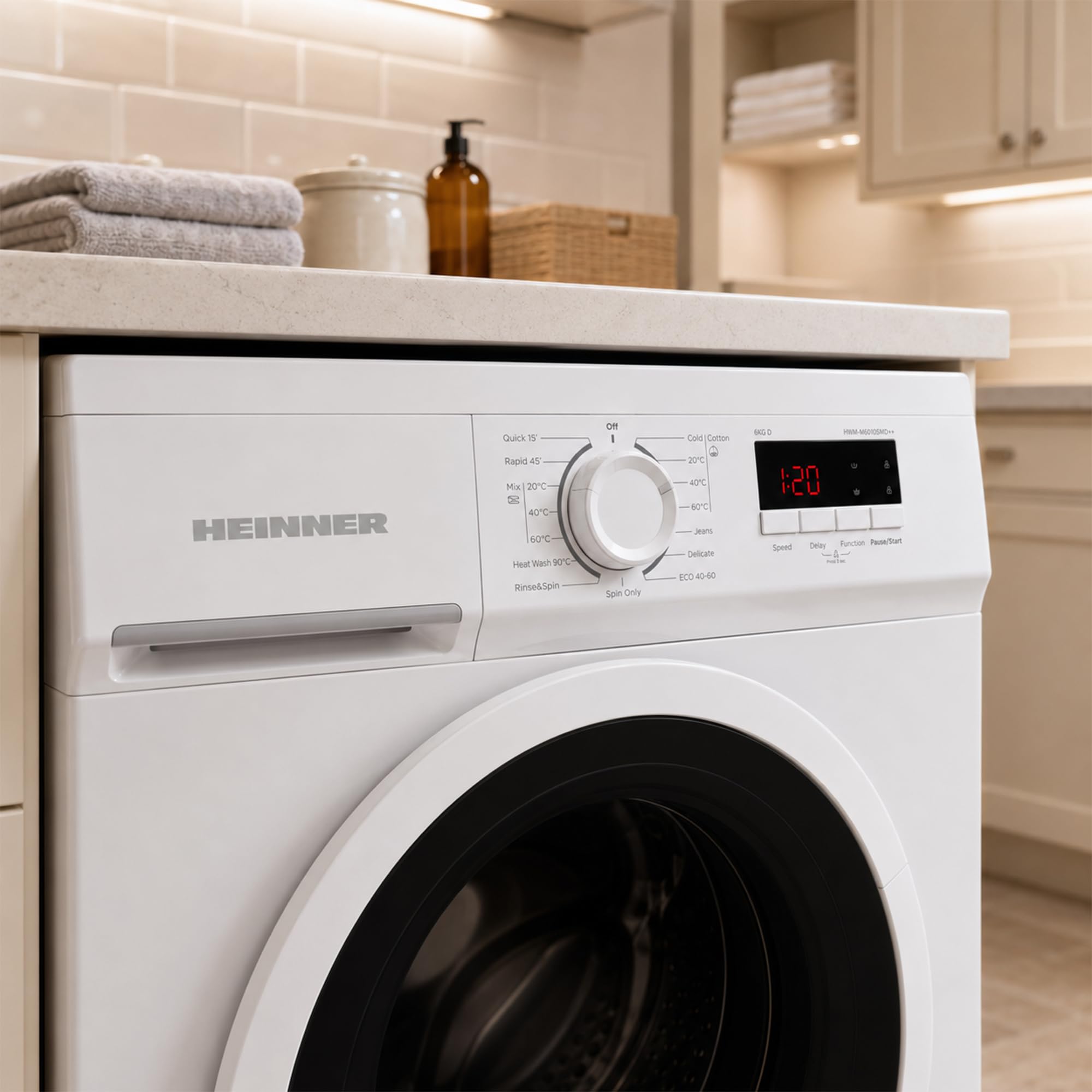 Slim Waschmaschine HWM-M6010SMD++ – 6 kg Fassungsvermögen | 1.000 U/min Schleuderdrehzahl - Energieeffizienzklasse A, Digital-Display - Weiß - 5 Jahre Garantie