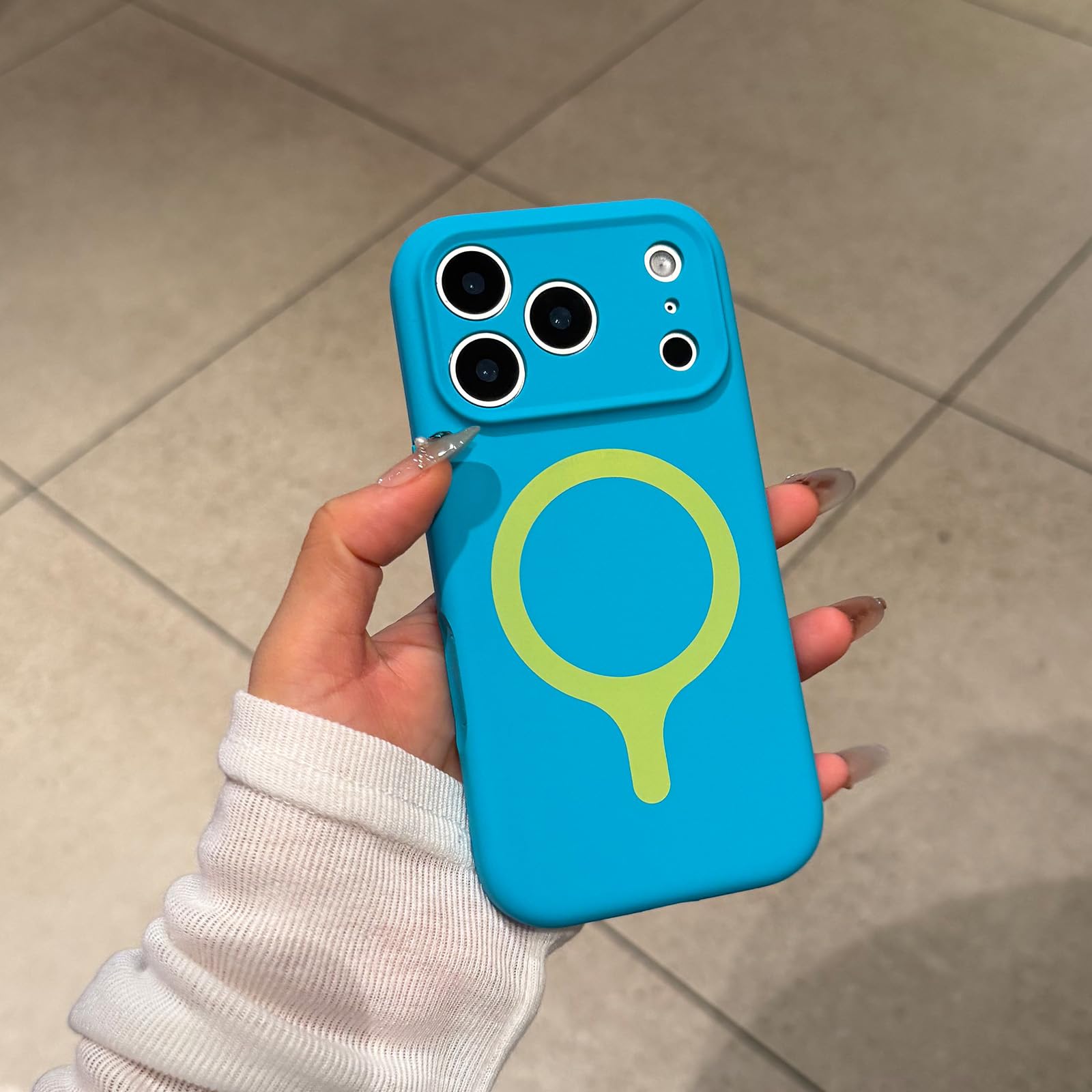 Coque iPhone 17 Pro Max silicone liquide avec protection caméra MagSafe - 8