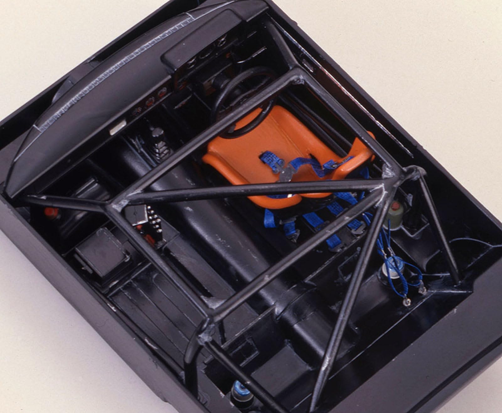 Hasegawa HA20305 1:24 Jaguar XJ-S Z.E. 'TWR' : Amazon.nl: Arts