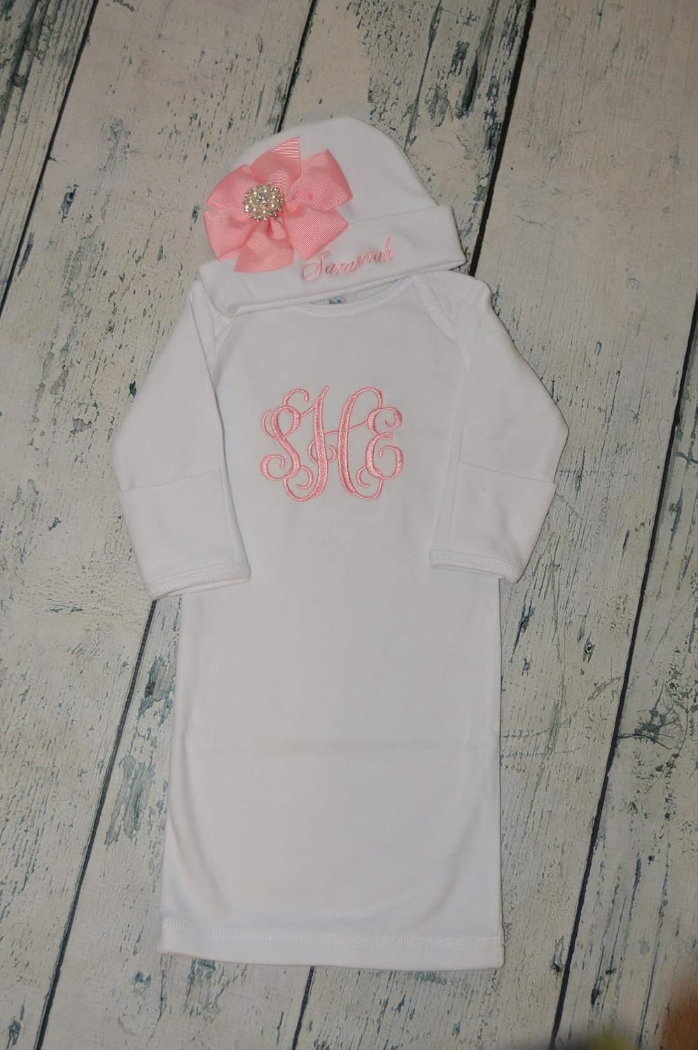 Monogrammed Newborn Baby Girl Gown and Hat with Pink Bow, Personalized Baby Girl Coming Home Outfit, Monogram Interlocking Script gown and hat