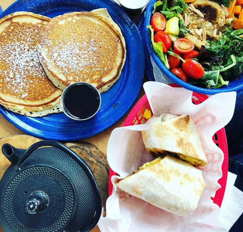 Miniatura 4 de Mr. Tortilla Big Big Burrito Wraps  12-13 pulgadas  Tortillas artesanales de lotes pequeños, tamaño restaurante, hechas con aceite de aguacate