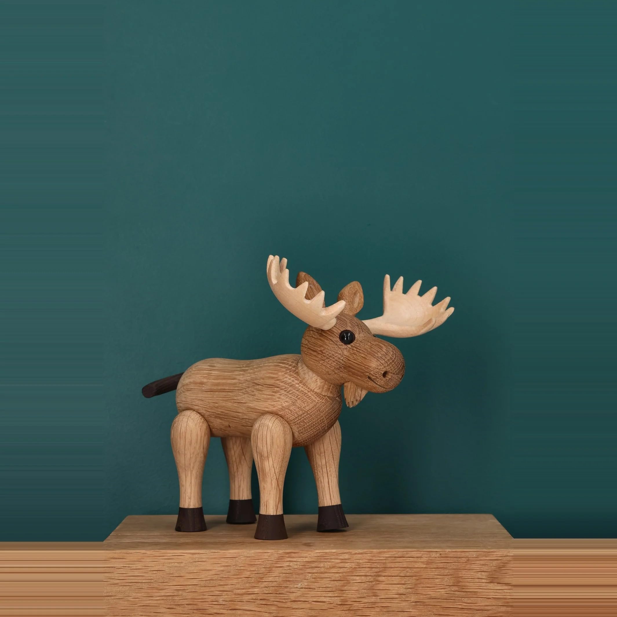 Spring Copenhagen Holzelch Harald – 14 cm Holzfigur Elch aus FSC Holz · Skandinavische Tierfigur Deko Wohnzimmer · Design Holz Skulptur modern