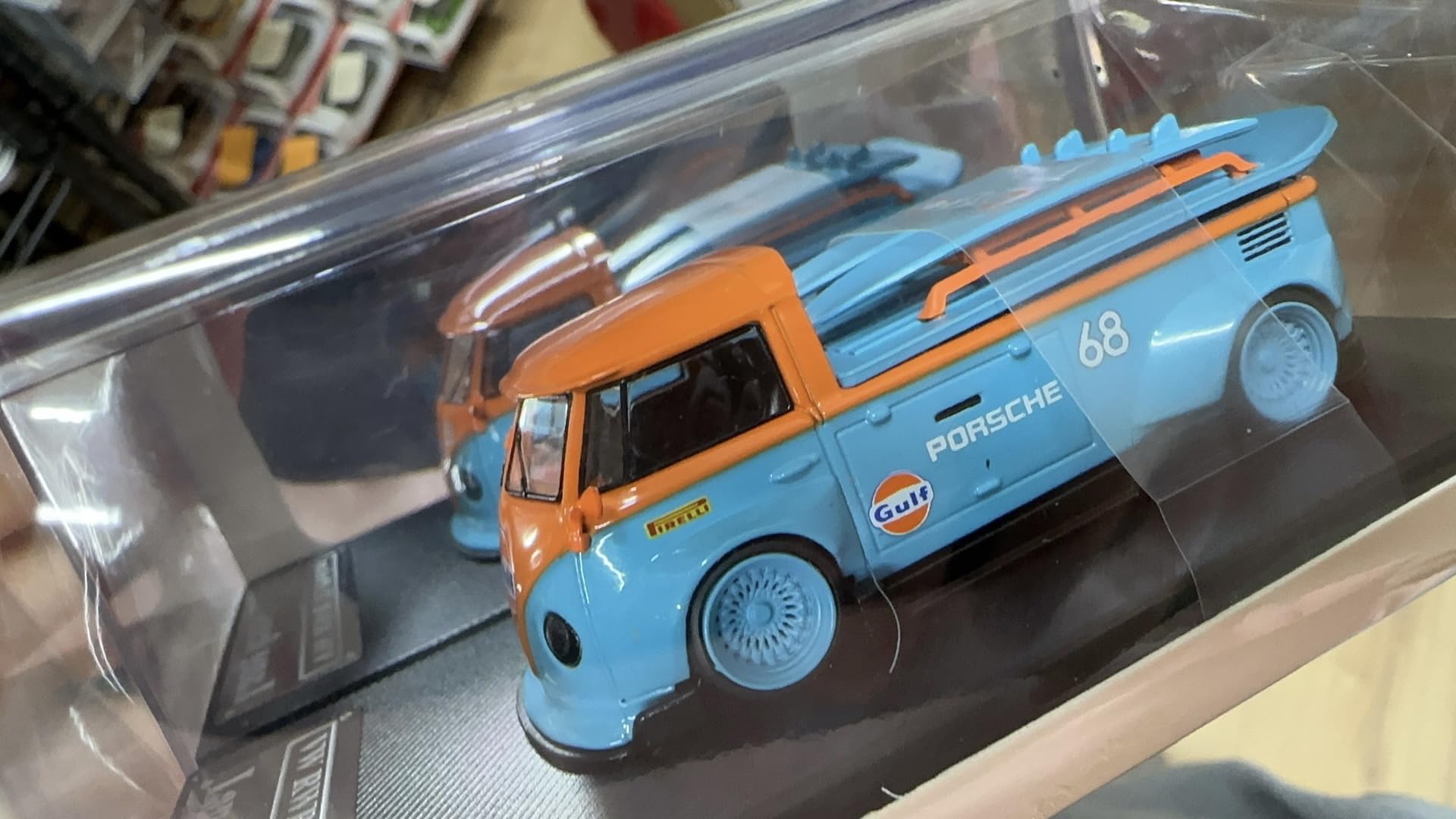 1/64 VW ワーゲンバス　ガルフ RWB GUlF ワーゲン　フィギュア付 1/64 VW ワーゲンバス ガルフ RWB GUlF ワーゲン フィギュア付
