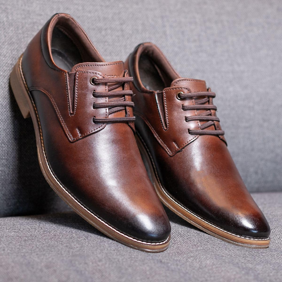 Sapato Masculino Social Couro Bico Redondo Moderno Confort em promoção! Veja a oferta e mais achadinhos de Sapatos 7 Hoje é o melhor dia para comprar Sapato Masculino Social Couro Bico Redondo Moderno Confort com aquele preço maroto! Promoção! Aproveite a oferta! 7