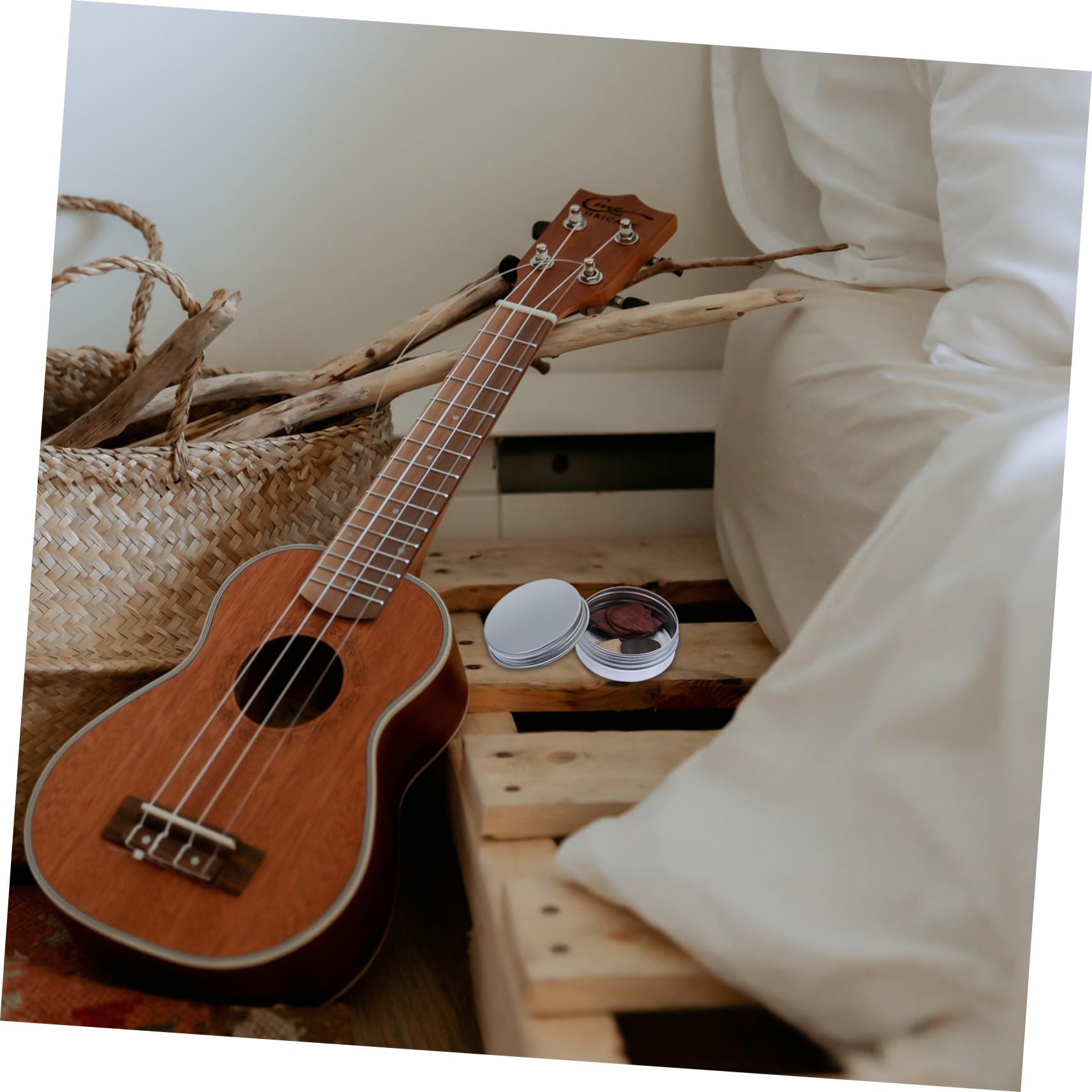 ERINGOGO 10 Pièces de Médiators en Bois pour Guitare Électrique et Acoustique avec Boîte de Rangement Pratique et Surface Antidérapante Meilleur Contrôle