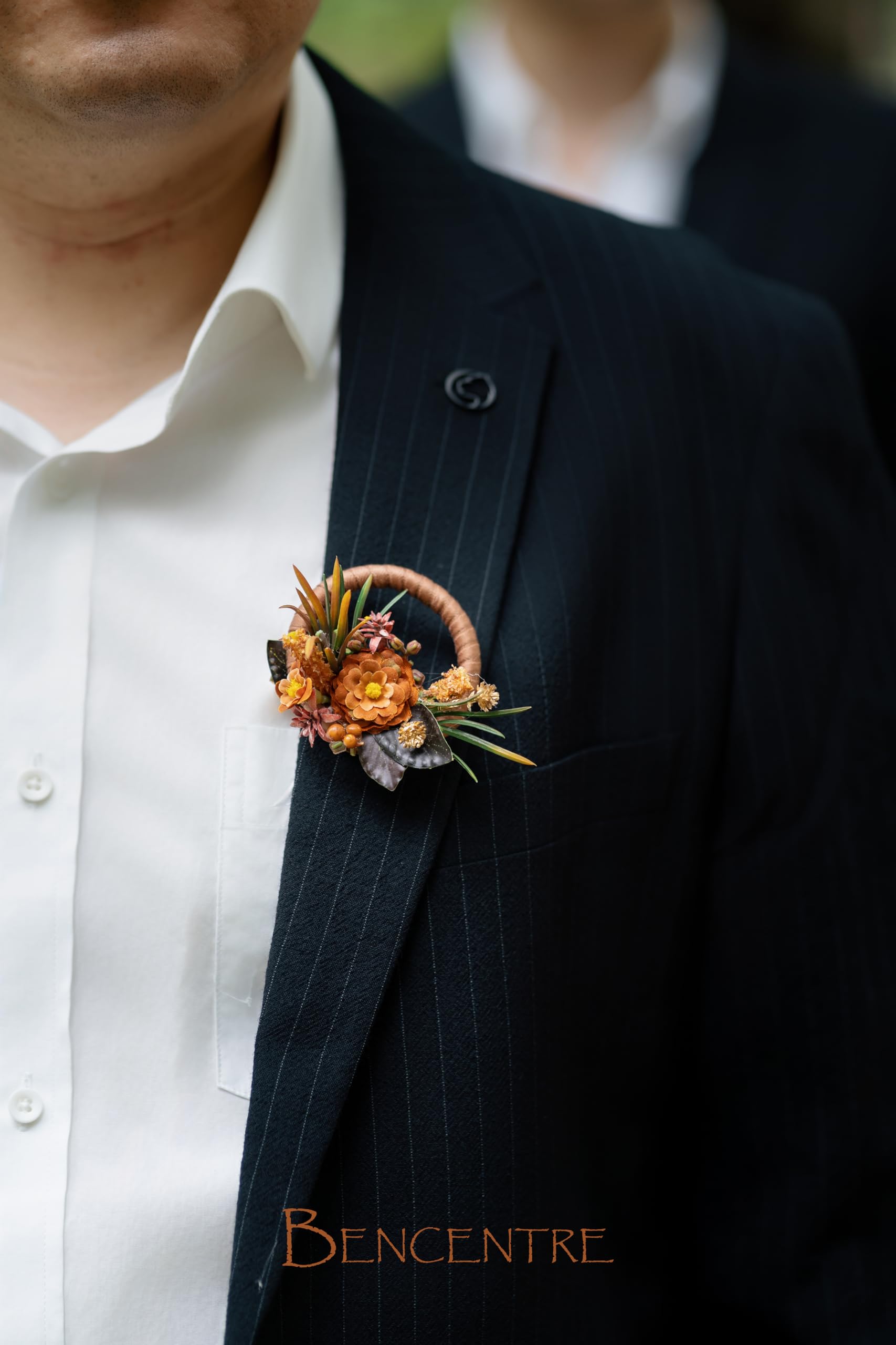 Boutonniere rotondo in terracotta per uomo, boutonnieres, boho, bouquet, sposo e testimoni dello sposo, per cerimonie di nozze, anniversari, cene formali e serate di laurea (set da 6)