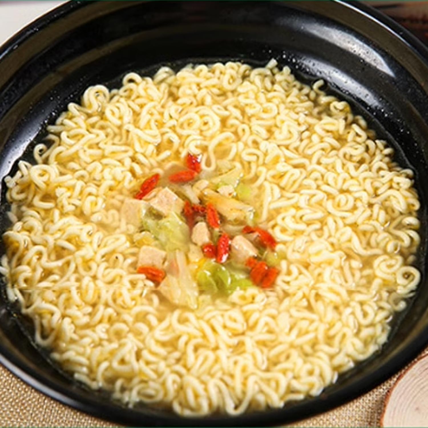 HORO.ES - Pack 6 Copa de Ramen Fideos Instantáneos Sabor Pollo Y Seta Shitake - Instant Noodle Cup Tallarines Instantaneos