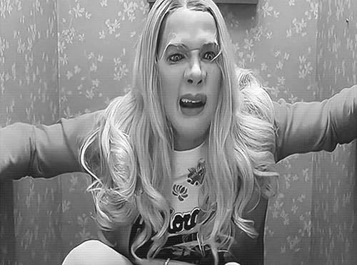 Vista 19 de Divertido Arte de Pared de Baño de Película - Pósteres de Humor de la Película Primo Eddie para Decoración de Navidad - Impresiones en Lienzo