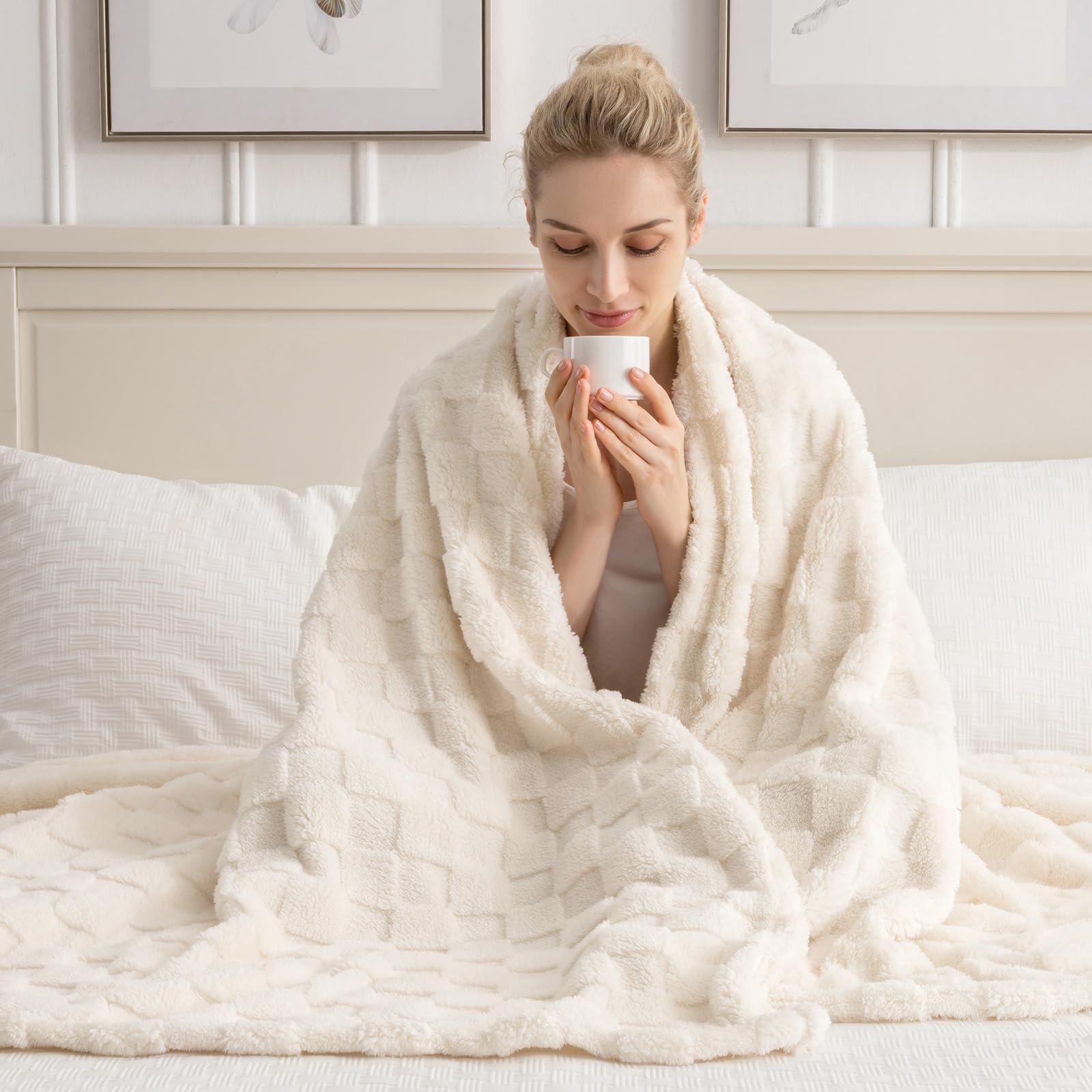 Cream White 300GSM Fleece XL Throw Blanket 50×70 for Couch Sofa Bed,Super Soft Cozy Plush Microfiber Flannel Blanket with Checker Design for Adults, Woman, Girls