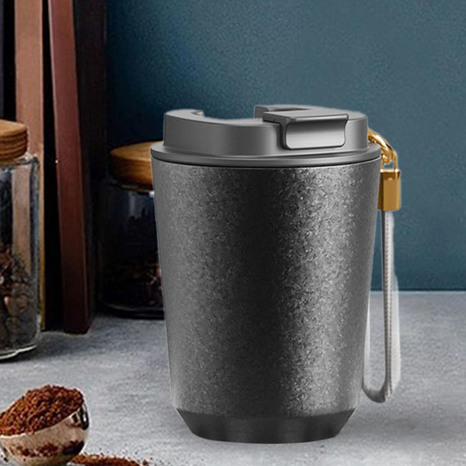 Generic Tasse Isotherme Café Mug Tumbler Gourde Réutilisable En Titane avec Lanière Solide et Couvercle Étanche Conçue pour Aventures Extérieures Maison Voyag, 380 Ml