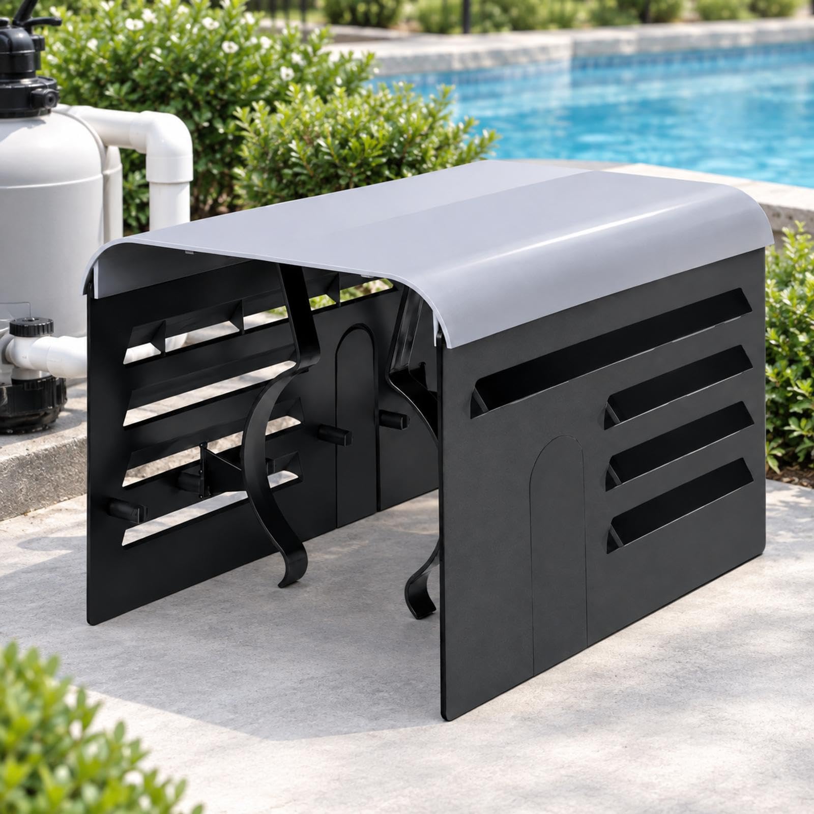 Cubierta para equipo de piscina con diseño abierto y canales de aire