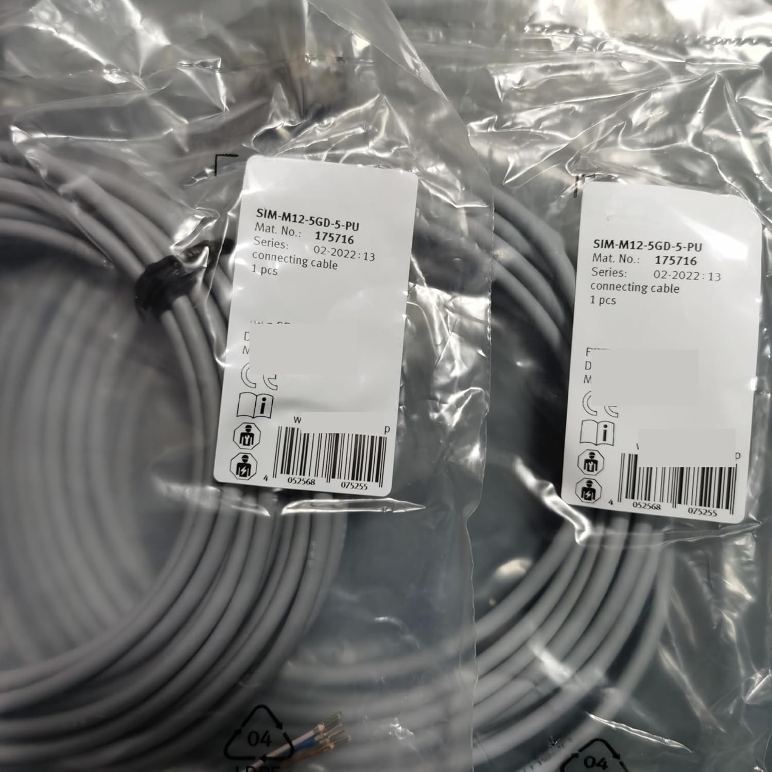 1pcs SIM-M12-5GD-2,5-PU 175715 175716 Connecting Cables(175715)