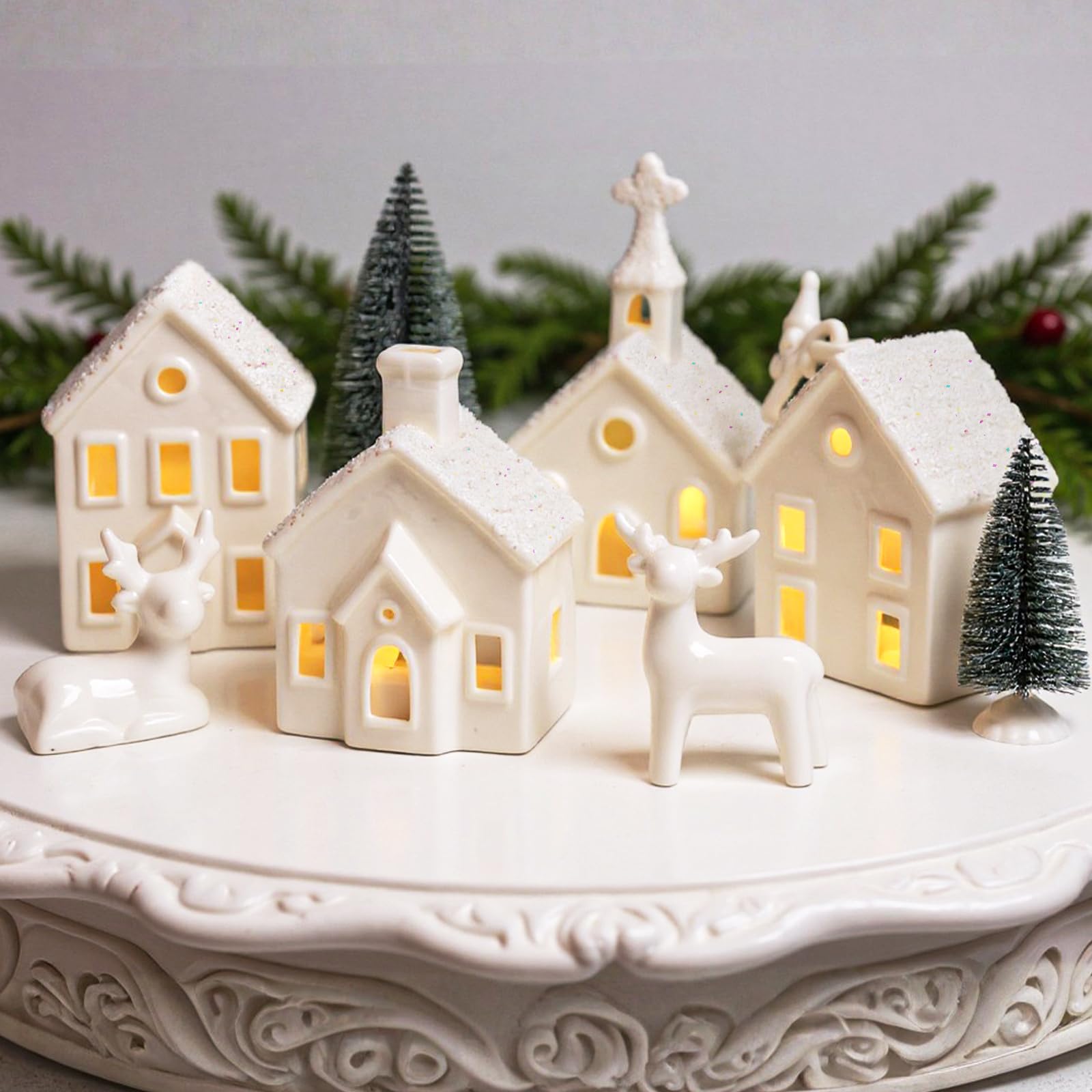 Weihnachtsdekorationen für den Innenbereich, 9-teiliges Weihnachtsdorf-Set mit 4 Fernbedienungen, beleuchteten Keramikhäusern, 2 Bäumen, 2 Hirschen und Weihnachtsmann, neutralweiß